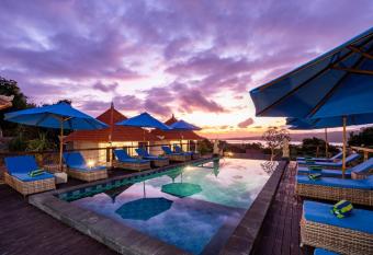 Island Retreat Cottage has Balcony rooms