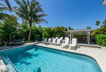 Bayside Bungalows by AMI Locals has Balcony rooms