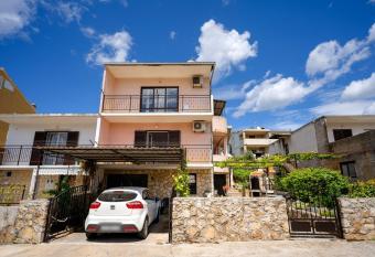 Apartments with a parking space Stari Grad, Hvar - 18458 has Balcony rooms