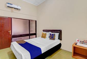 SPOT ON 90098 Anak Mama Guesthouse allows 18 year olds to book a room