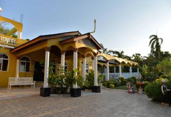 Chateau Margarita Waterfront Hotel has Balcony rooms