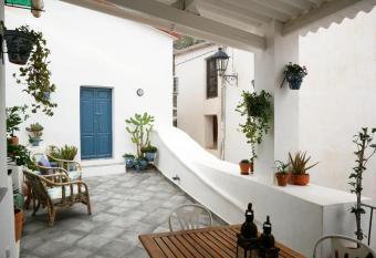 Casa 3 Guesthouse and Artist Residence has Balcony rooms