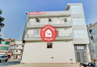 OYO Flagship 75768 Hotel Amaira allows 18 year olds to book a room