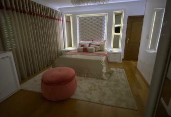 Luxury Guest House has Balcony rooms