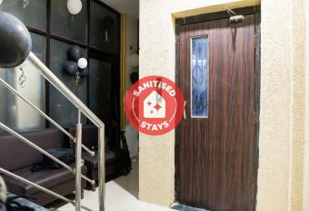 OYO Paradise Palace allows 18 year olds to book a room