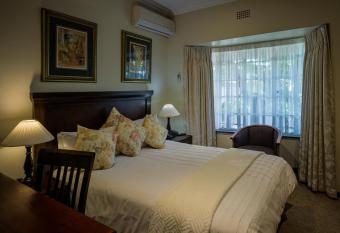 Gallo Manor Executive Bed & Breakfast allows 18 year olds to book a room