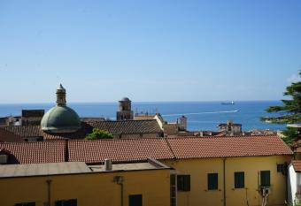 Riflessi DaMare Room & Apartment has Balcony rooms