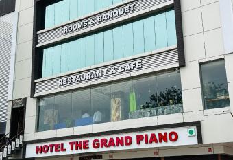 Hotel The Grand Piano - Best Business Hotel in Patan allows 18 year olds to book a room