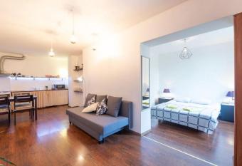 Mereranna apartment 5 has Balcony rooms