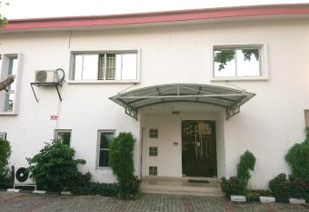 The Ambassadors Hotel has Smoking rooms