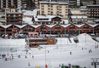 Hotel Du Col has Balcony rooms