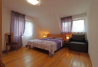 Adel FeWo am Herzzentrum has Balcony rooms