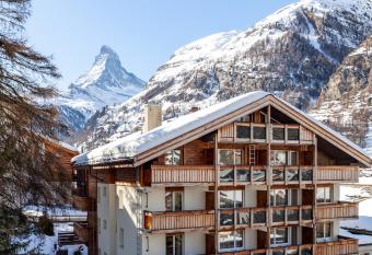 Hotel Holiday has Balcony rooms