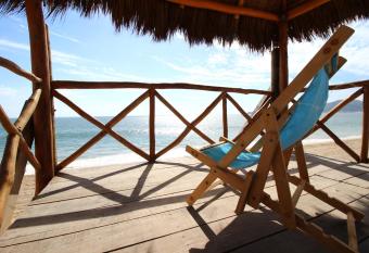 BUNGALOWS LAGUNA DEL TULE has Balcony rooms