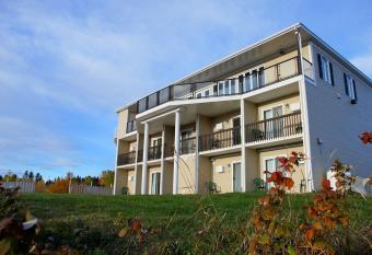 Horizon 777 has Balcony rooms