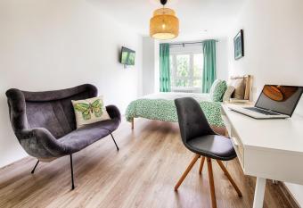 4 estaciones - Tu hogar en el coraz  n de Oviedo has Balcony rooms