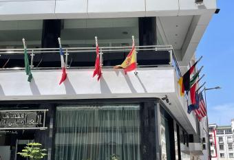 Hotel La Capitale has Balcony rooms