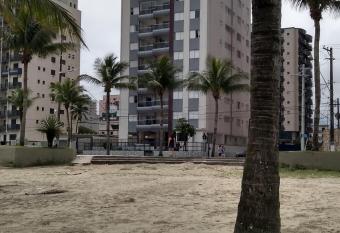 ReCanto Bessa Praia Grande PR  DIO FRENTE PRAIA allows 18 year olds to book a room