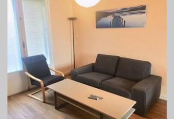 Nantes. 3P. Box gratuit. 1    6 pers. Linge fourni allows 18 year olds to book a room