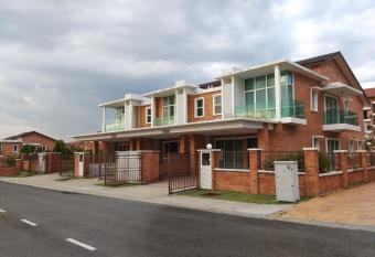 Goodview Vacation Homestay @Kajang has Balcony rooms
