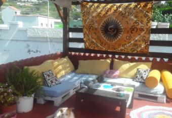 Ecoartejeda Casita original has Balcony rooms