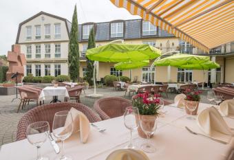 Best Western Wein- und Parkhotel has Balcony rooms