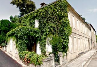 Le Chai allows 18 year olds to book a room