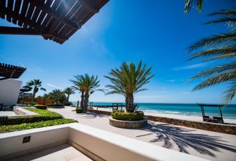 Playa de La Paz - luxury 2 bedroom condo ocean front allows 18 year olds to book a room