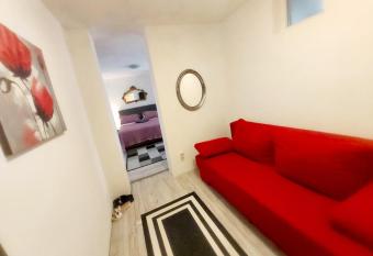 APARTMAN ANDREA 4 allows 18 year olds to book a room