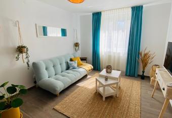 Daisy Apartment1 allows 18 year olds to book a room