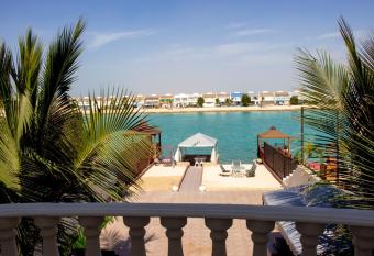 Villa Mehad - Durrat Al Arous has Balcony rooms