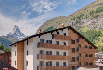 Hotel Bristol has Balcony rooms