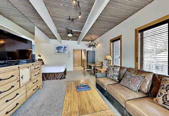 Timberline Condominium Studio Deluxe Unit 218 has Balcony rooms