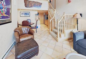 Timberline Condominium Studio Loft Deluxe Unit 314 has Balcony rooms