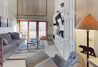 Timberline Condominium Studio Loft Premier Unit 316 has Balcony rooms