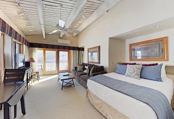 Timberline Condominium Studio Deluxe Unit 318 has Balcony rooms