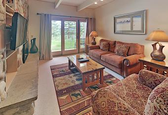 Timberline Condominiums 1 Bedroom Standard Unit A1B allows 18 year olds to book a room