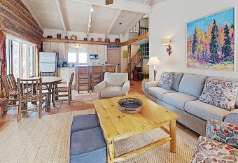 Timberline Condominiums 2 Bedroom plus Loft 2 Bath Deluxe Unit A3E allows 18 year olds to book a room