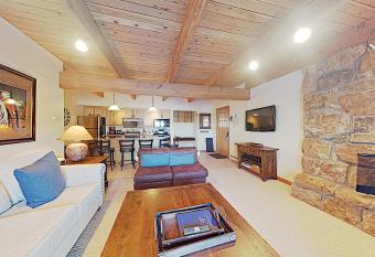 Timberline Condominiums 2 Bedroom Deluxe Unit B1D allows 18 year olds to book a room