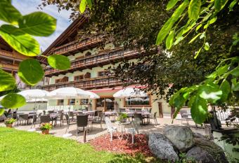 Das Posthaus stubai&smart Hotel has Balcony rooms