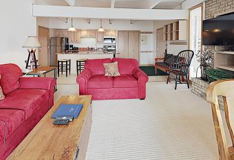 Timberline Condominiums 2 Bedroom Deluxe Unit B2D allows 18 year olds to book a room