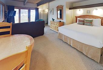 Timberline Condominium Studio Standard Unit 118 has Balcony rooms