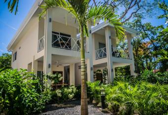 Casa Coco de Mer 2 has Balcony rooms
