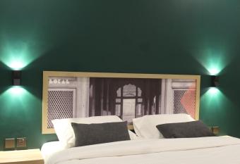 LOKAL Rooms x Gulberg has Smoking rooms