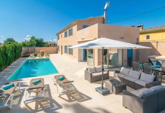 Ca na Rossa (Sineu) has Balcony rooms