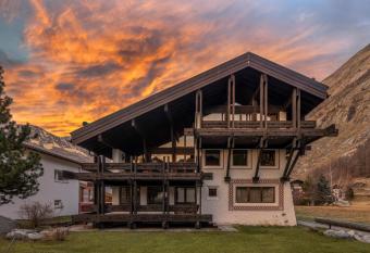 Villa Alpenhof allows 18 year olds to book a room