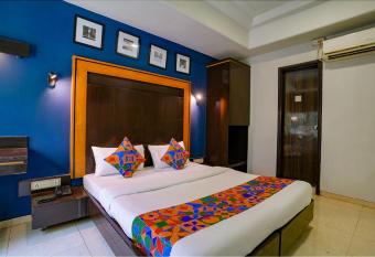 OYO SilverKey Hotel Manas Residency allows 18 year olds to book a room