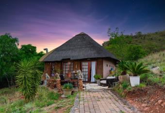 PAPPAS has Balcony rooms