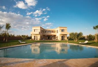 LE JASMIN DE MARRAKECH allows 18 year olds to book a room