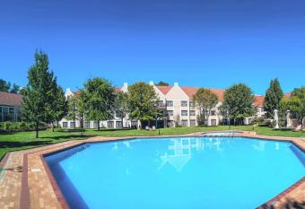 Southern Sun Bloemfontein has Smoking/Balcony rooms